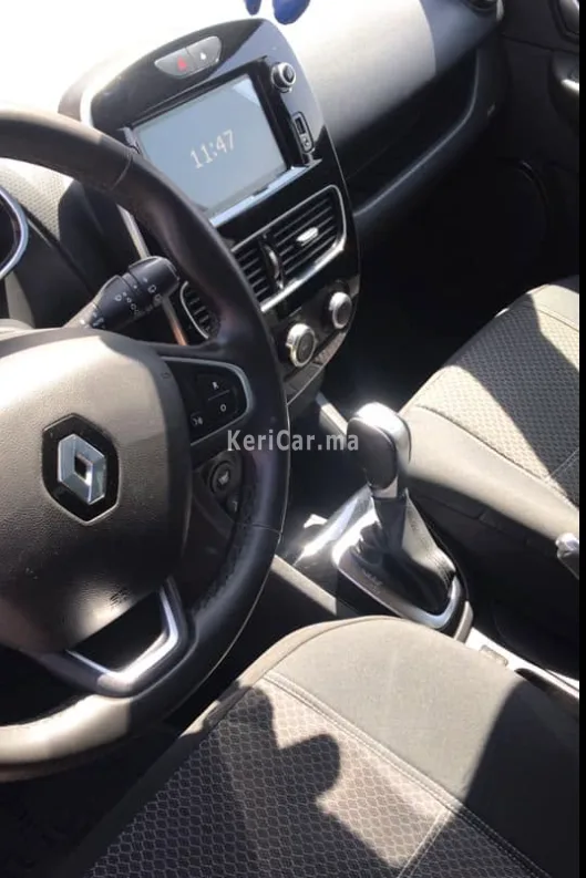 Clio 4 Renault Clio 4 à louer à Agadir - KeriCar Morocco - Photo 5